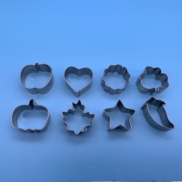 The Pampered Chef Mini Cookie Cutter Set - Picture 6 of 6
